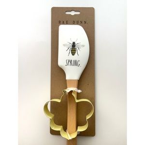 New RAE DUNN 🐝SPRING🐝 Spatula & Cutter Set!
